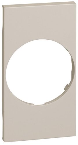 Лицевая панель Legrand BTicino Living Now для 1-м. 2 мод. розетки 220В песочный картинка
